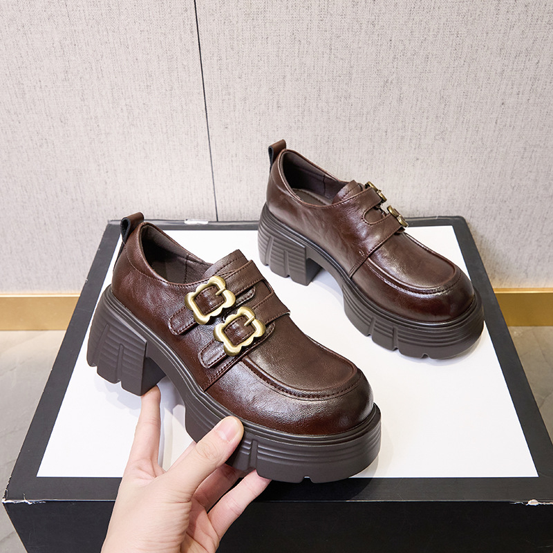 Sieviešu splitādas loaferi ar bieza zole, apaļš purns, Velcro aizdare, 6–8 cm papēdis