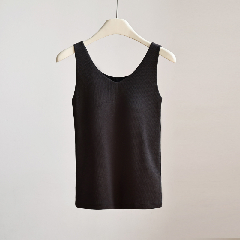 Merino vilnos be rankovių liemenė su apvaliu kaklu – rudens–žiemos sezonas (Pagrindinis audinys: merino vilna; Sezona: ruduo–žiema; Kaklas: apvalus; Storis: vidutinis 181–200 g/m²)