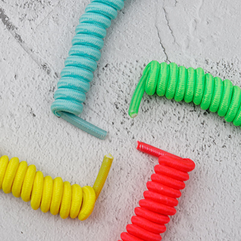 Kulogin ümmargused polüestrist kingapaelad elastse venitusega – sobivad spordijalatsitele, saapadele, igapäevasele ja tööjalatsile; Mudel: 26 seeria