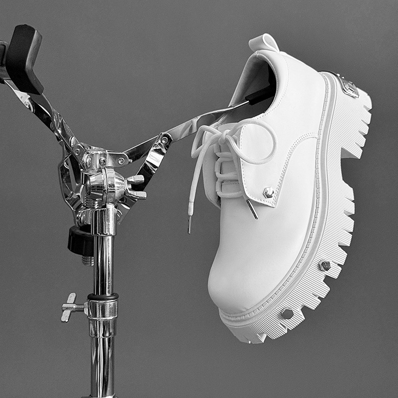 Vyriniai odiniai bateliai su storu augimo pada, PU viršus, gumos padas, raišteliai, apvali nosis.