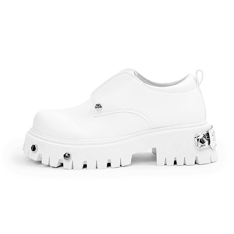 Vyriniai odiniai bateliai su storu augimo pada, PU viršus, gumos padas, raišteliai, apvali nosis.