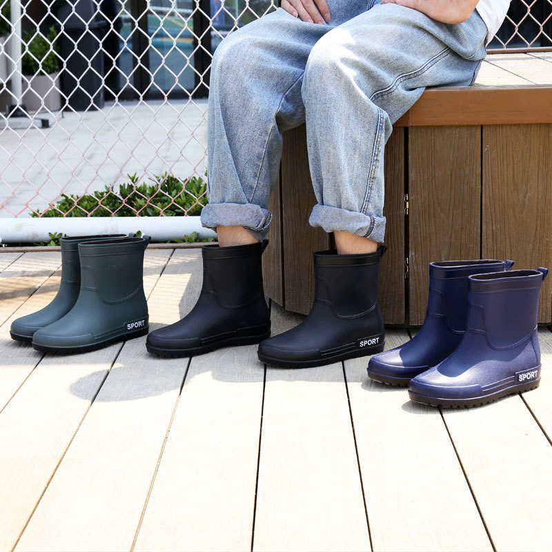 Férfi esőcsizmák PVC felsőrésszel, EVA talpbetéttel, hálós bélés, középmagas szár, csúszásmentes talp