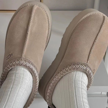 Sieviešu ziemas zābaki etniskā stilā ar bieza zole, ārpuse no vairāku materiālu, iekšpuse: liellopu velūrs, odere: mākslīgā kažokāda