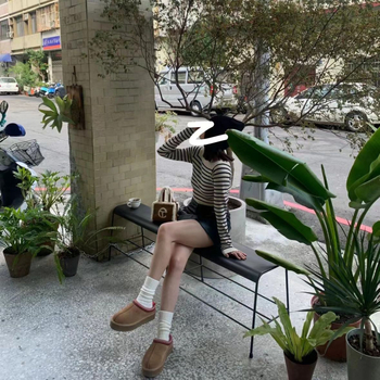 Sieviešu ziemas zābaki etniskā stilā ar bieza zole, ārpuse no vairāku materiālu, iekšpuse: liellopu velūrs, odere: mākslīgā kažokāda