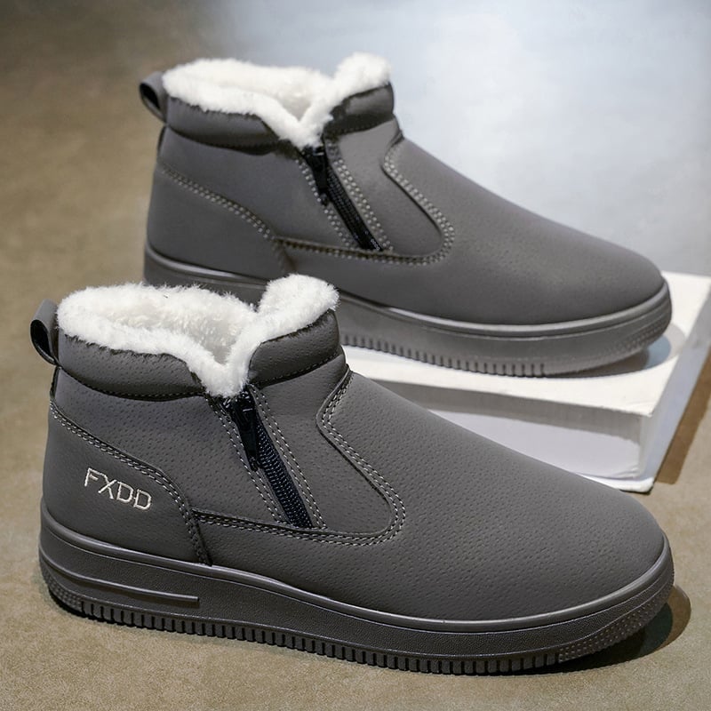 Férfi téli magas slip-on csizma, prémes belsővel, vízálló, csúszásmentes, vastag PU felső rész, PVC talp