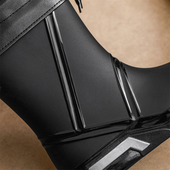 Férfi esőcsizmák PVC felsőrésszel, gumírozott talppal, mesterséges gyapjú bélés, középmagas szár, kerek orr