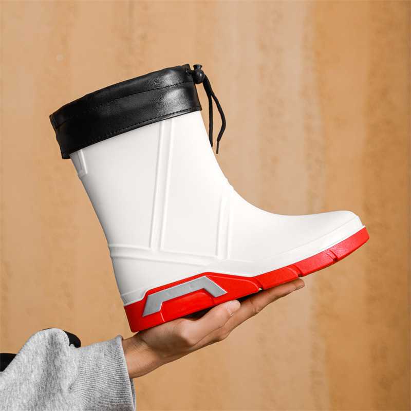 Férfi esőcsizmák PVC felsőrésszel, gumírozott talppal, mesterséges gyapjú bélés, középmagas szár, kerek orr