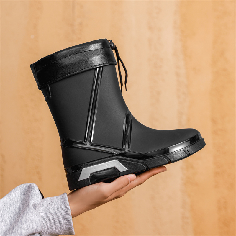 Férfi esőcsizmák PVC felsőrésszel, gumírozott talppal, mesterséges gyapjú bélés, középmagas szár, kerek orr