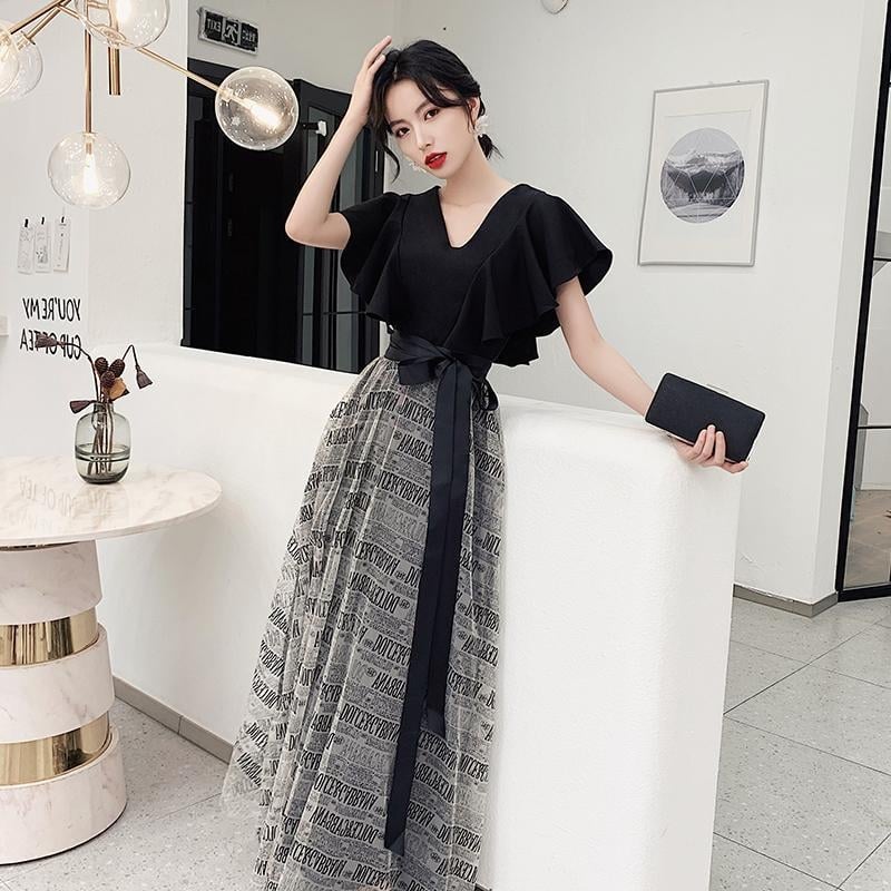 Estélyi ruha – A-vonalú, hosszú, 3/4-ujjú, poliészter