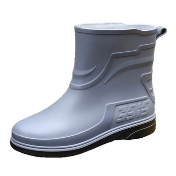 Esőcsizma – PVC felsőrész, műanyag talp, rövid cső, kerek orr, egybeöntés