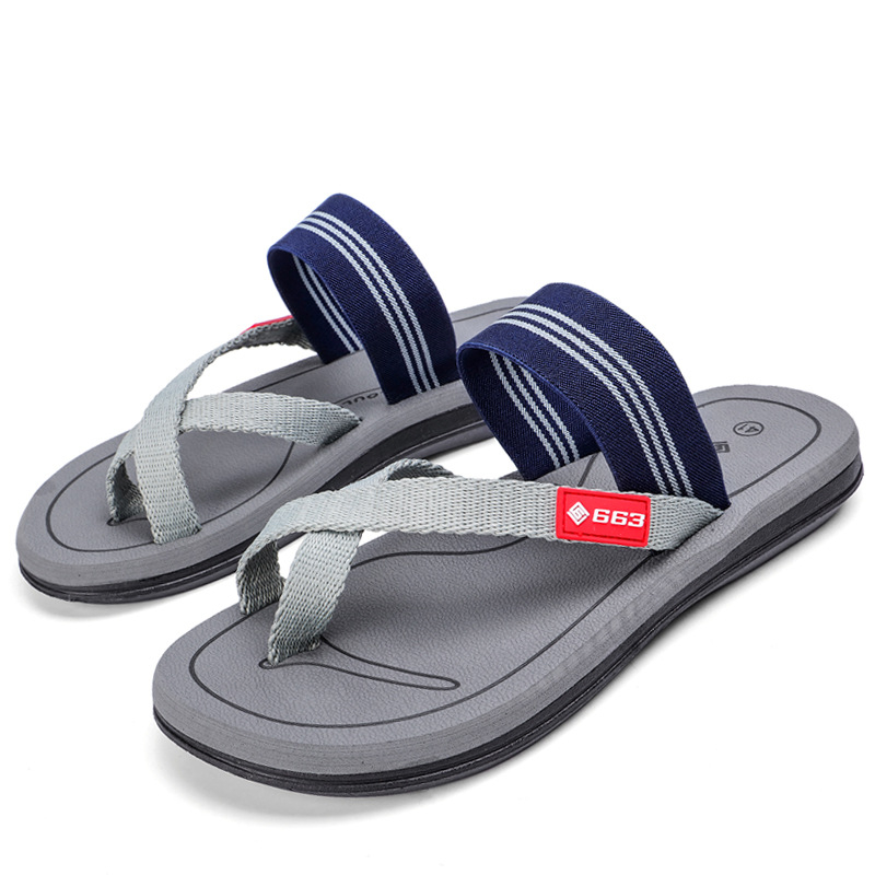 Férfi nyitott orrú strand szandál, EVA felsőrész, PVC talp, talp vastagsága 2–2,5 cm, könnyű és lélegző