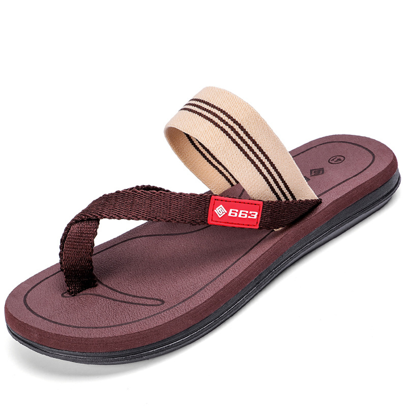 Férfi nyitott orrú strand szandál, EVA felsőrész, PVC talp, talp vastagsága 2–2,5 cm, könnyű és lélegző