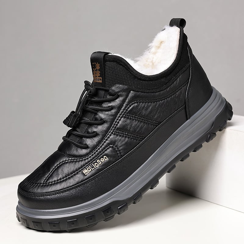 Vyriski žieminiai sniego batai, viršus iš mikropluošto odos, viduje vilnos įdaila, PU padas, atsparūs iki -40°C.