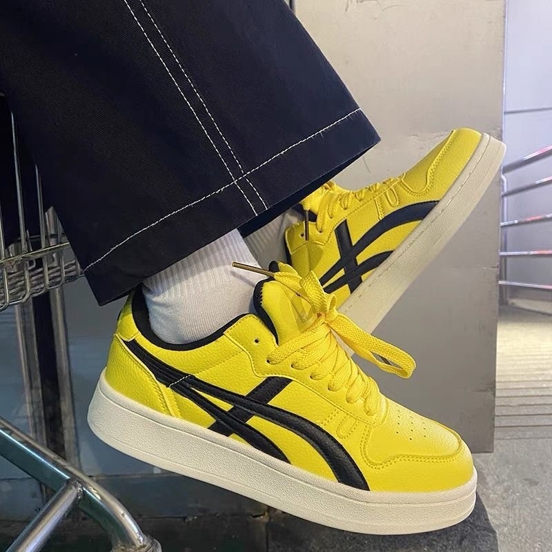 Αθλητικά παπούτσια με στρογυλή μύτη, επάνω μέρος από συνθετικό δέρμα, χαμηλό προφίλ, ουδέτερο καθημερινό στυλ