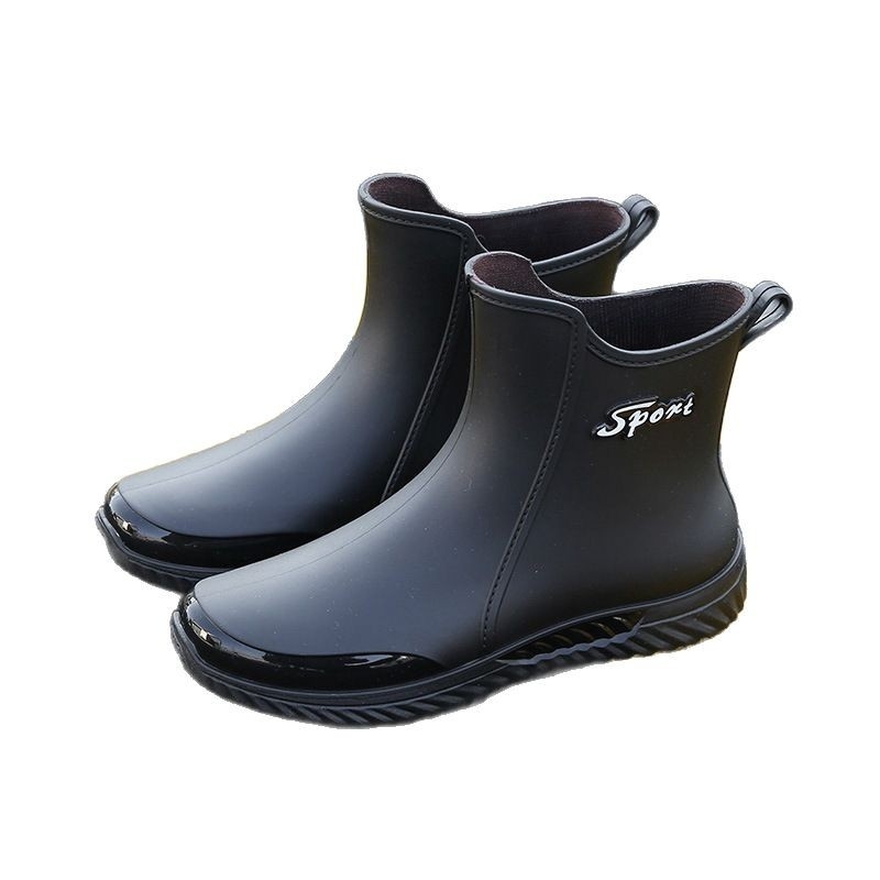Férfi középmagas vízálló esőcsizma, csúszásmentes és kopásálló talppal, műanyag felső és talp, koreai stílusú alacsony cső, kerek orr