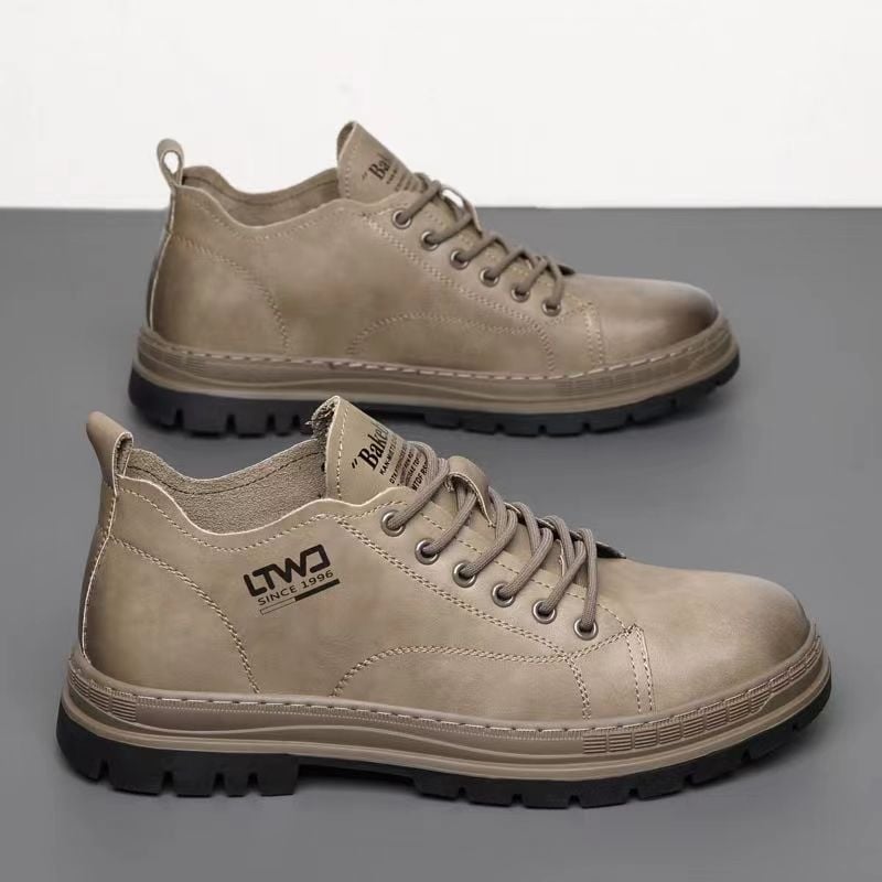 Martin saapad meestele – mikrofiiberist ülemine osa, kummist tald, ümmargune varvas, madal konts 1–3 cm, lühike varukorpus