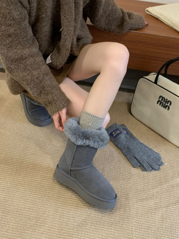 Sniega zābaki sievietēm ar biezu zoli, nubukādas augšdaļa un mākslīgā kažokāda iekšpusē