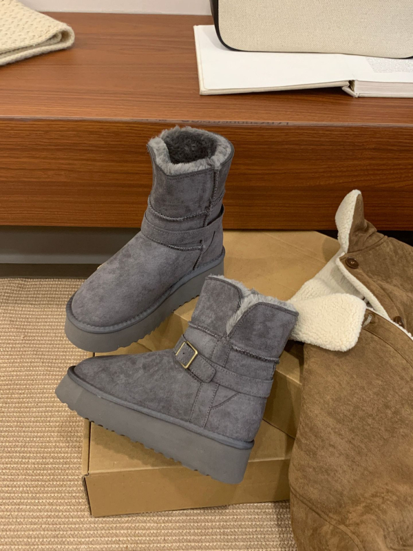 Sniega zābaki sievietēm ar biezu zoli, nubukādas augšdaļa un mākslīgā kažokāda iekšpusē