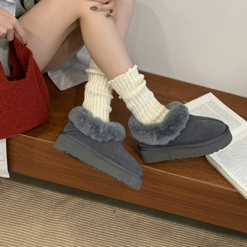 Sniega zābaki sievietēm ar biezu zoli, nubukādas augšdaļa un mākslīgā kažokāda iekšpusē