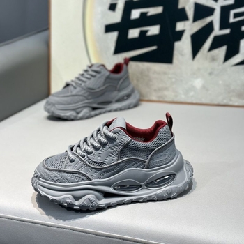 Pánske tenisky s hrubou podrážkou; priedušný sieťovinový vršok, šnúrkové zapínanie, textilná stielka, PVC podrážka, vstrekovaná podrážka (pre mužov, nízky horný diel, okrúhla špička, na všetky ročné obdobia)