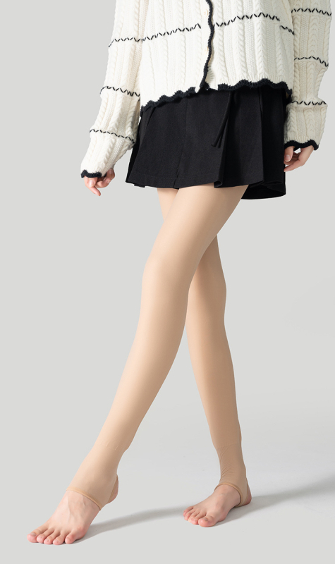 Pančuchy s vysokým pásom z nylonu, mokrý lesk povrchu, hrubšia fleecová podšívka, realistický efekt holých nôh