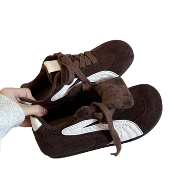 Pantofi sport femei iarna 2025, exterior din piele sintetică, căptușeală din pluș artificial scurt, branț din păr artificial, talpă din cauciuc, închidere cu șireturi