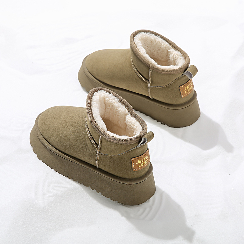 Sniega zābaki sievietēm - vidēja augstuma augšdaļa, bieza zole, pretslīdēšana, gumijas zole, iekšējā apšuvumā mākslīgais kažoks