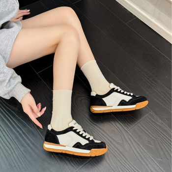 Sieviešu ikdienas brīvā laika treniņapavi ar šņorēm, zemais augšējais daļā, elpojošs sieta iekšējais materiāls, pigskin un sieta augšdaļa, PU vidējā zole un dabiskā gumijas zole