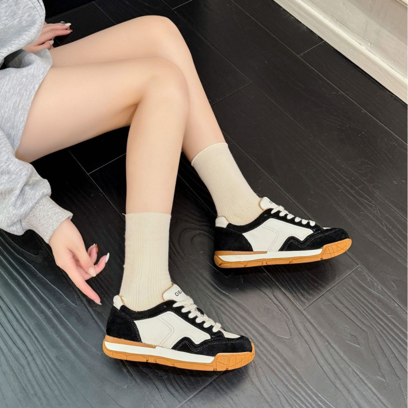 Sieviešu ikdienas brīvā laika treniņapavi ar šņorēm, zemais augšējais daļā, elpojošs sieta iekšējais materiāls, pigskin un sieta augšdaļa, PU vidējā zole un dabiskā gumijas zole