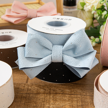 Dirbtinės odos juosta plaukų aksesuarams ir dovanoms įpakavimui, su karšto įspaudo apdaila