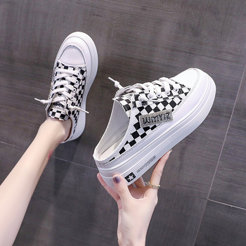 Sandale de damă cu deget închis, plasă respirabilă, partea superioară din canvas, talpă din cauciuc, închidere cu șiret, grosime talpă 3–5 cm