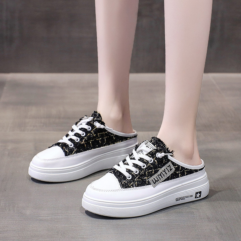 Sandale de damă cu deget închis, plasă respirabilă, partea superioară din canvas, talpă din cauciuc, închidere cu șiret, grosime talpă 3–5 cm