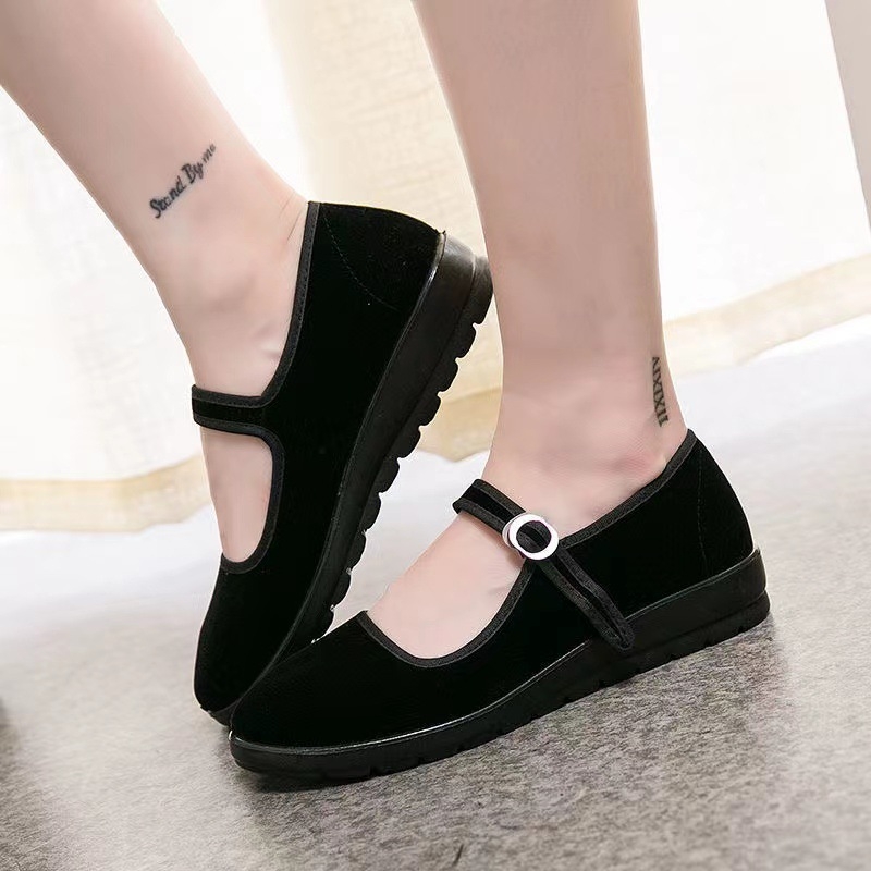 Moteriški audiniai batai - kvėpuojantis viršus, injekcinis plastiko padas, apvalus pirštas, plokščias kulnas, tekstilinis įdėklas