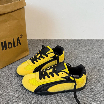 Kanvasist hingavad igapäevased tossud, ümmarguse ninaga, madal ülaosa, kummist talla, 1–3 cm kreen