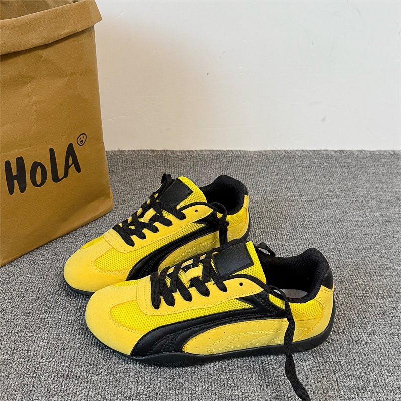 Kanvasist hingavad igapäevased tossud, ümmarguse ninaga, madal ülaosa, kummist talla, 1–3 cm kreen