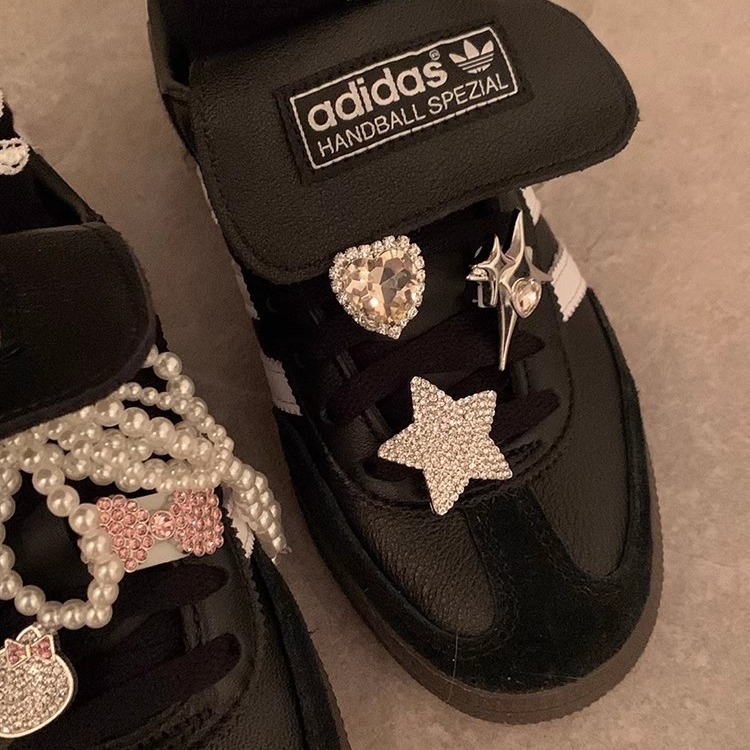 Kurpju sprādze ar pērļu loku, oriģināls dizains, modelis yt0026, piemērots sporta kurpēm, sandālēm un ikdienas apaviem, sievietes ikdienas stils, sezonas: vasara, ziema, pavasaris, rudens