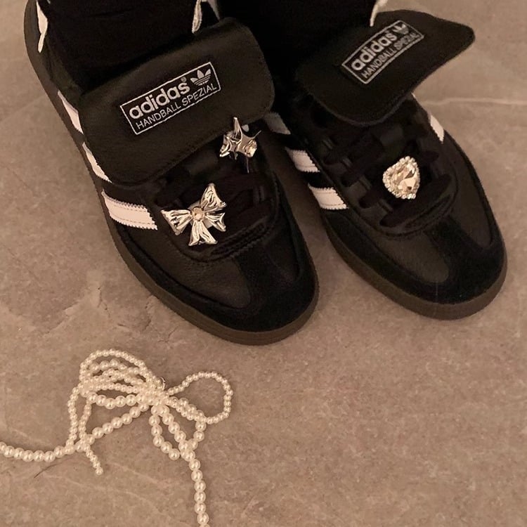 Kurpju sprādze ar pērļu loku, oriģināls dizains, modelis yt0026, piemērots sporta kurpēm, sandālēm un ikdienas apaviem, sievietes ikdienas stils, sezonas: vasara, ziema, pavasaris, rudens