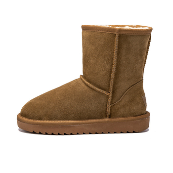 Sieviešu sniega zābaki - augšējā daļa no liellopa nubuka, iekšējā odere no mākslīgās pūkas, iekšējā zole no mākslīgās kažokādas, vidējais potītes augstums