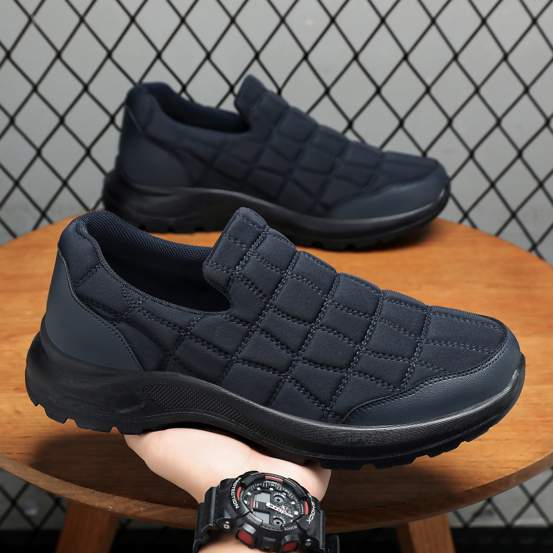 Férfi poliuretán slip-on szabadidőcipő, textil felső rész, kerek orr, alacsony sarok 1–3 cm, poliuretán talp