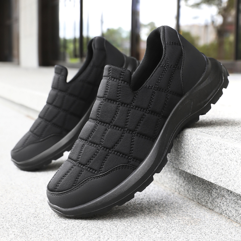 Férfi poliuretán slip-on szabadidőcipő, textil felső rész, kerek orr, alacsony sarok 1–3 cm, poliuretán talp