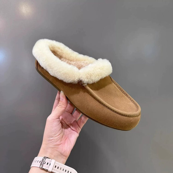 Női mulyák 3-5 cm vastag talppal, kerek orrú, nubuk bőrből, slip-on kialakítás