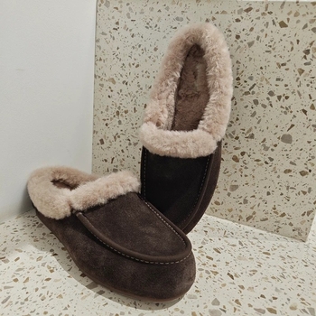 Női mulyák 3-5 cm vastag talppal, kerek orrú, nubuk bőrből, slip-on kialakítás