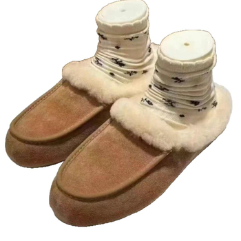Női mulyák 3-5 cm vastag talppal, kerek orrú, nubuk bőrből, slip-on kialakítás
