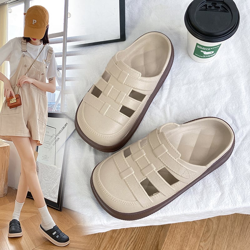 Női PVC klumpák perforált felsőrésszel, 2,5 cm vastag talp, injektált talp