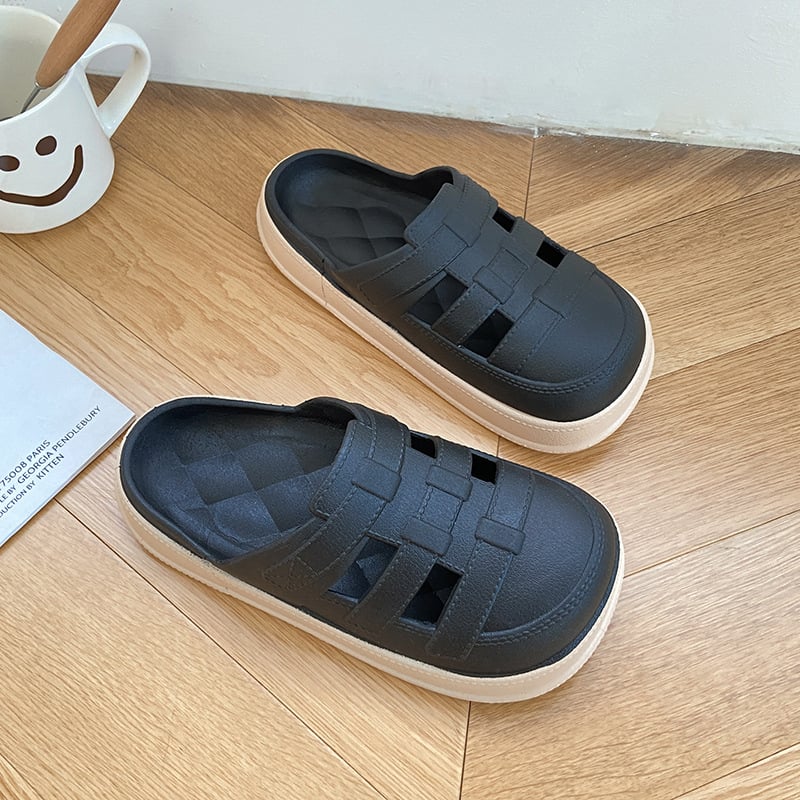 Női PVC klumpák perforált felsőrésszel, 2,5 cm vastag talp, injektált talp