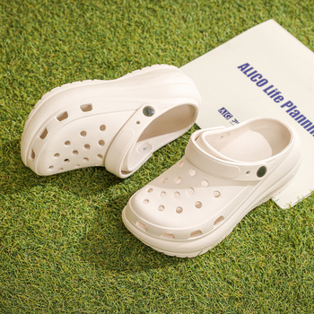 Sieviešu perforētās pludmales sandales, gaisa EVA augšējā daļa un zole, 7 cm neslīdoša platforma