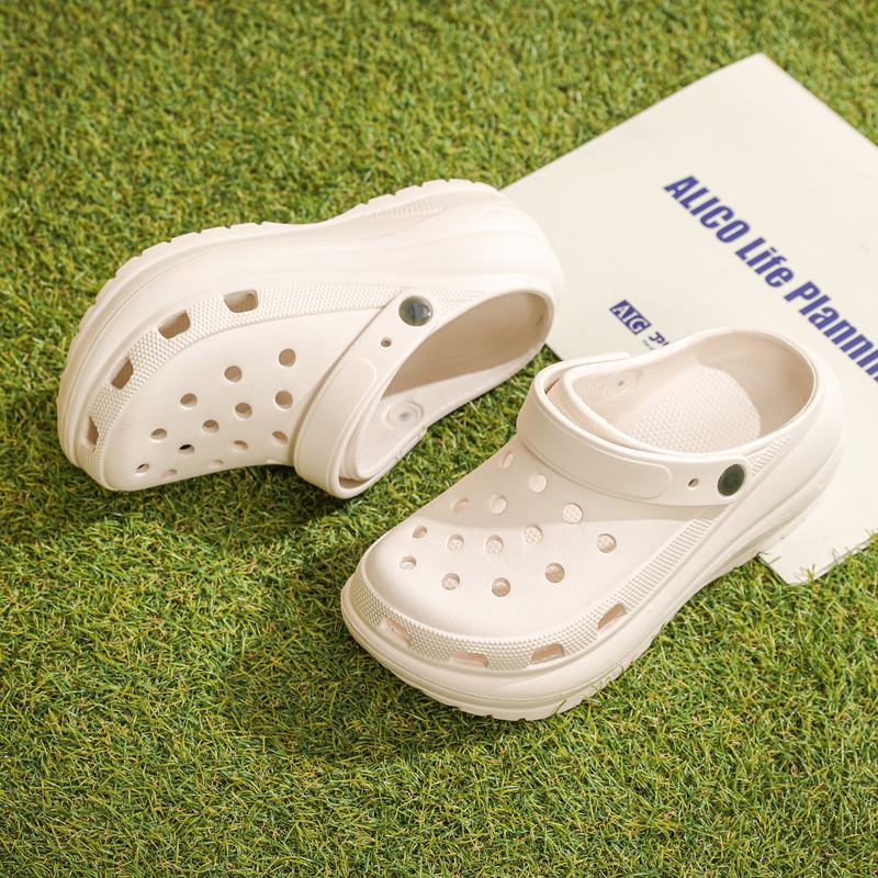 Sieviešu perforētās pludmales sandales, gaisa EVA augšējā daļa un zole, 7 cm neslīdoša platforma