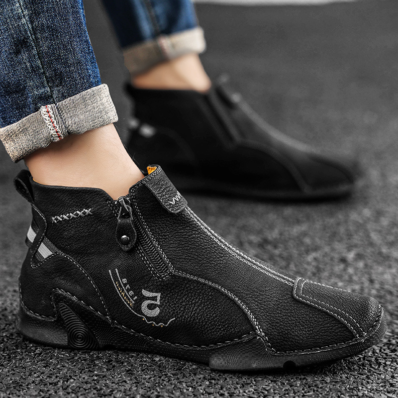 Мартин ботуши със страничен цип, детайл на ципа in стил октопод, горна част от микрофибърна кожа, дишаща подплата от мрежа, анти-слип подметка