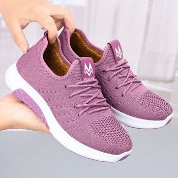 Naistele puuvillased jalanõud tekstilise ülaosaga, soe kunstliku lühikese karvase vooder, libisev sisseastumisega slip-on, ümmargune varvas, lame kanna, PVC tald, sobib sügisel ja talvel