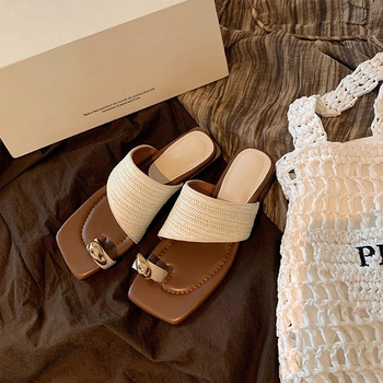 Sieviešu sandales ar metāla pirksta klipu, kvadrāta purns, virsma no zālāja pinuma, gumijas zole, ikdienas lietošanai, korejiskais stils